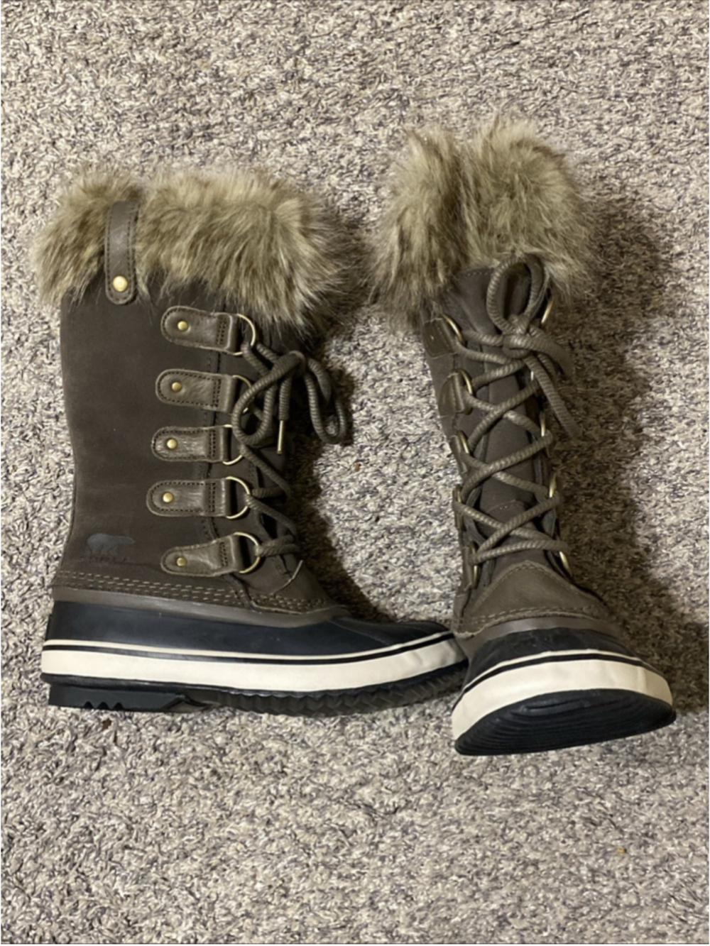 Sorel Joan of Arctic Boots Sz 6 Gray Fur Trim Waterproof Lace Up NL2429-246